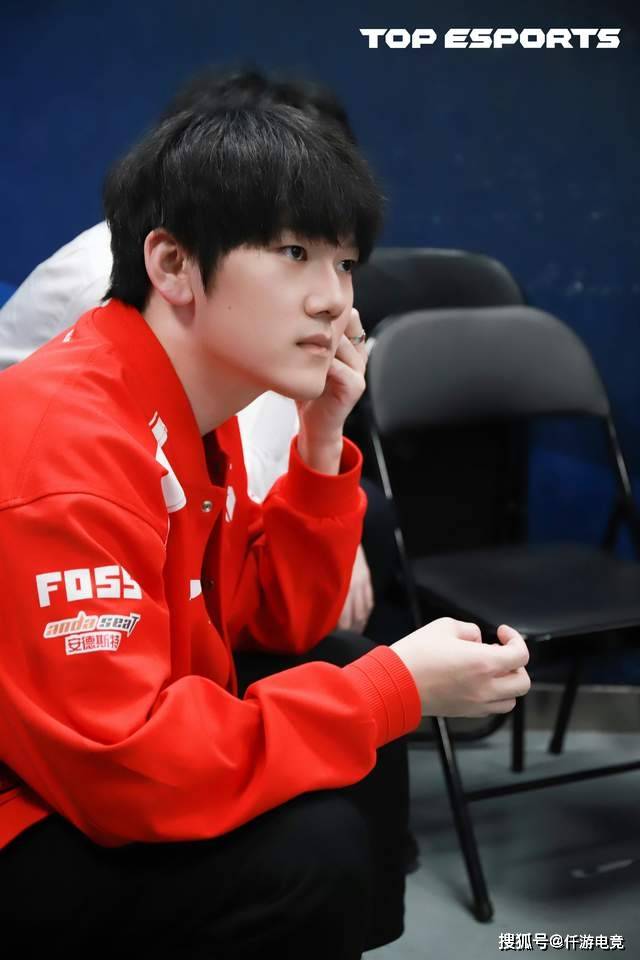 LOL:TheShy透露退(tuì)役时间,想跟Rookie打到退(tuì)役