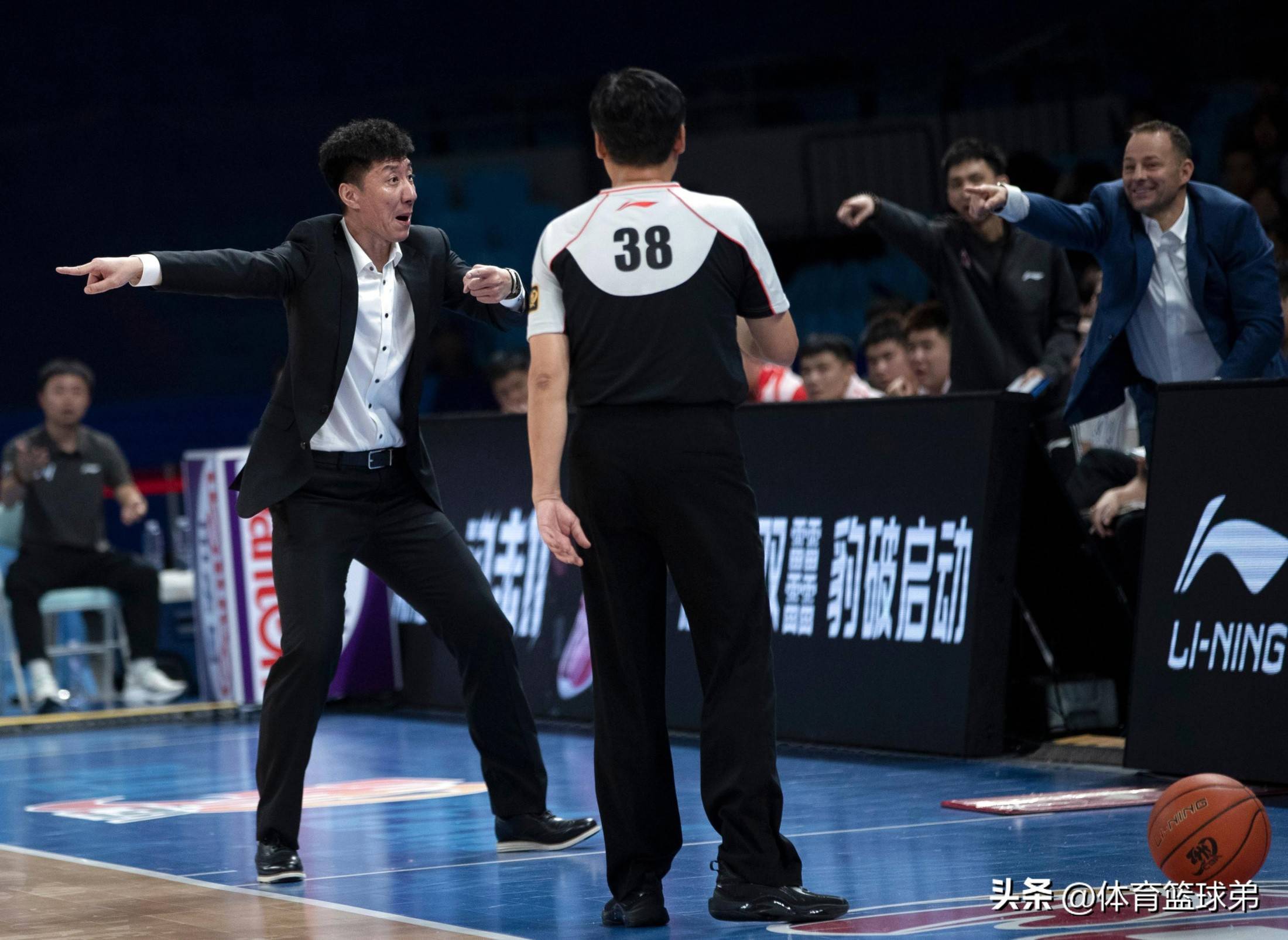 CBA破冰!扩軍(jūn)、陞(shēng)降级双管齐下,联赛迎(yíng)來(lái)巨變(biàn)