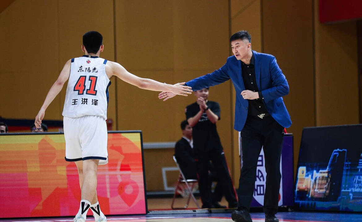 平安夜!CBA焦点战!24日19点30分,CCTV5和CCTV5+直播表出炉