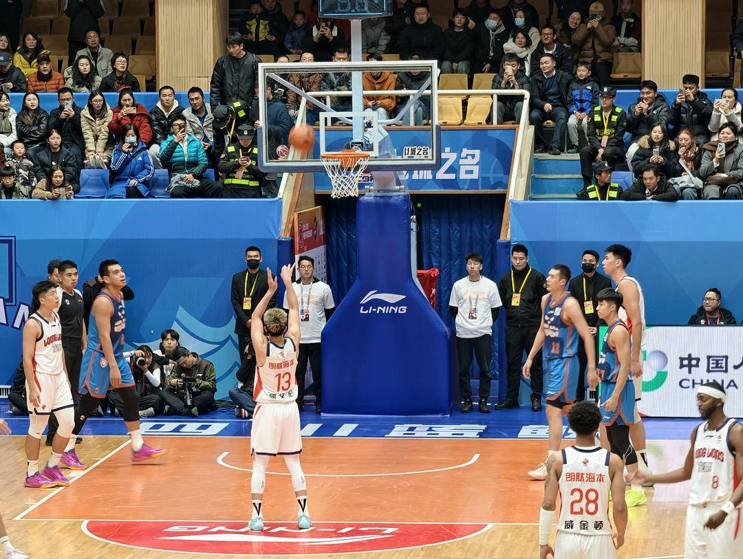 CBA首轮开赛,四川男篮“全华班”出战不敌广州队