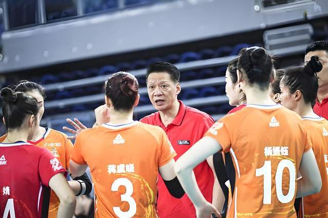 女排联賽(sài)2月(yuè)3日(rì)常规賽(sài)收官战賽(sài)程,辽宁仍(réng)存保級(jí)希望(wàng),浙江上一(yī)轮蠢輸(shū)