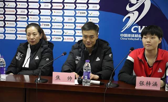 女排联賽(sài)2月(yuè)3日(rì)常规賽(sài)收官战賽(sài)程,辽宁仍(réng)存保級(jí)希望(wàng),浙江上一(yī)轮蠢輸(shū)